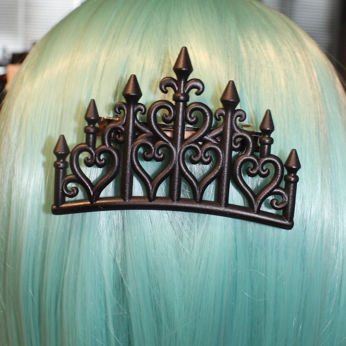Tiara Gate Clip